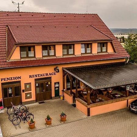 Penzion S Restauraci Na Furhaple Sakvice Экстерьер фото