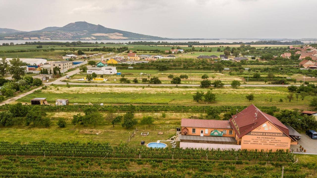 Penzion S Restauraci Na Furhaple Sakvice Экстерьер фото